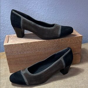 Munro Black Brown and Gray Heels